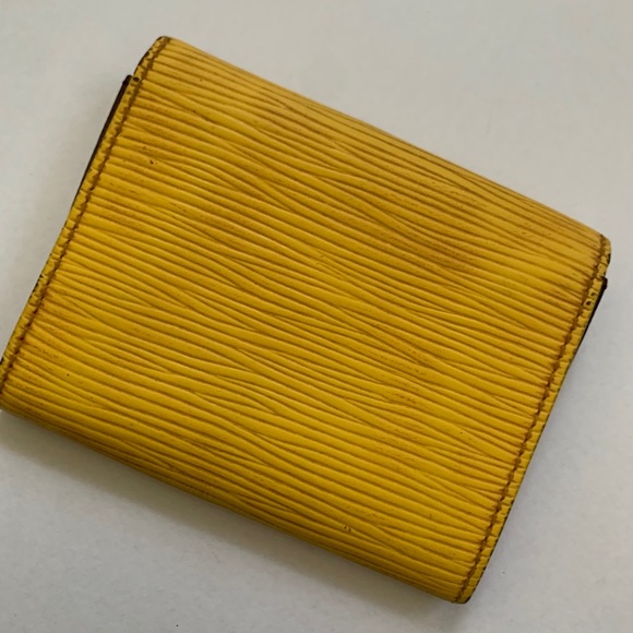 Vintage Louis Vuitton Epi Leather Porte Coin Purse - Picture 2 of 10